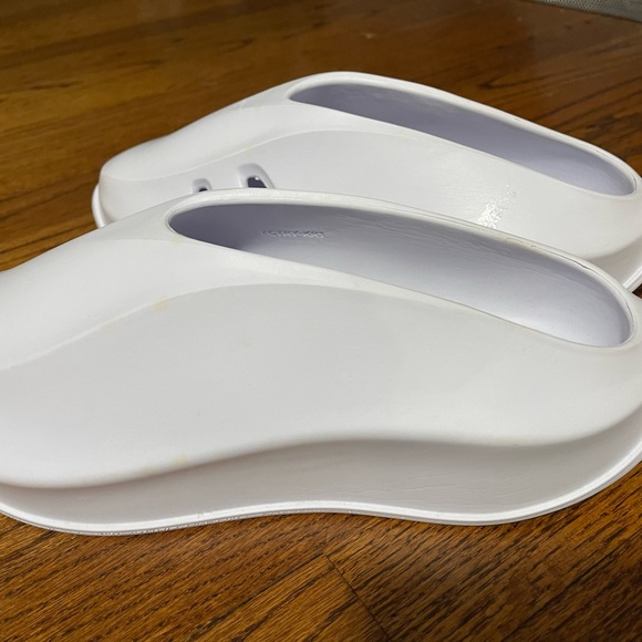 FCTRY LAb's Knight RNR v1 sneakers - Picture 5 of 9